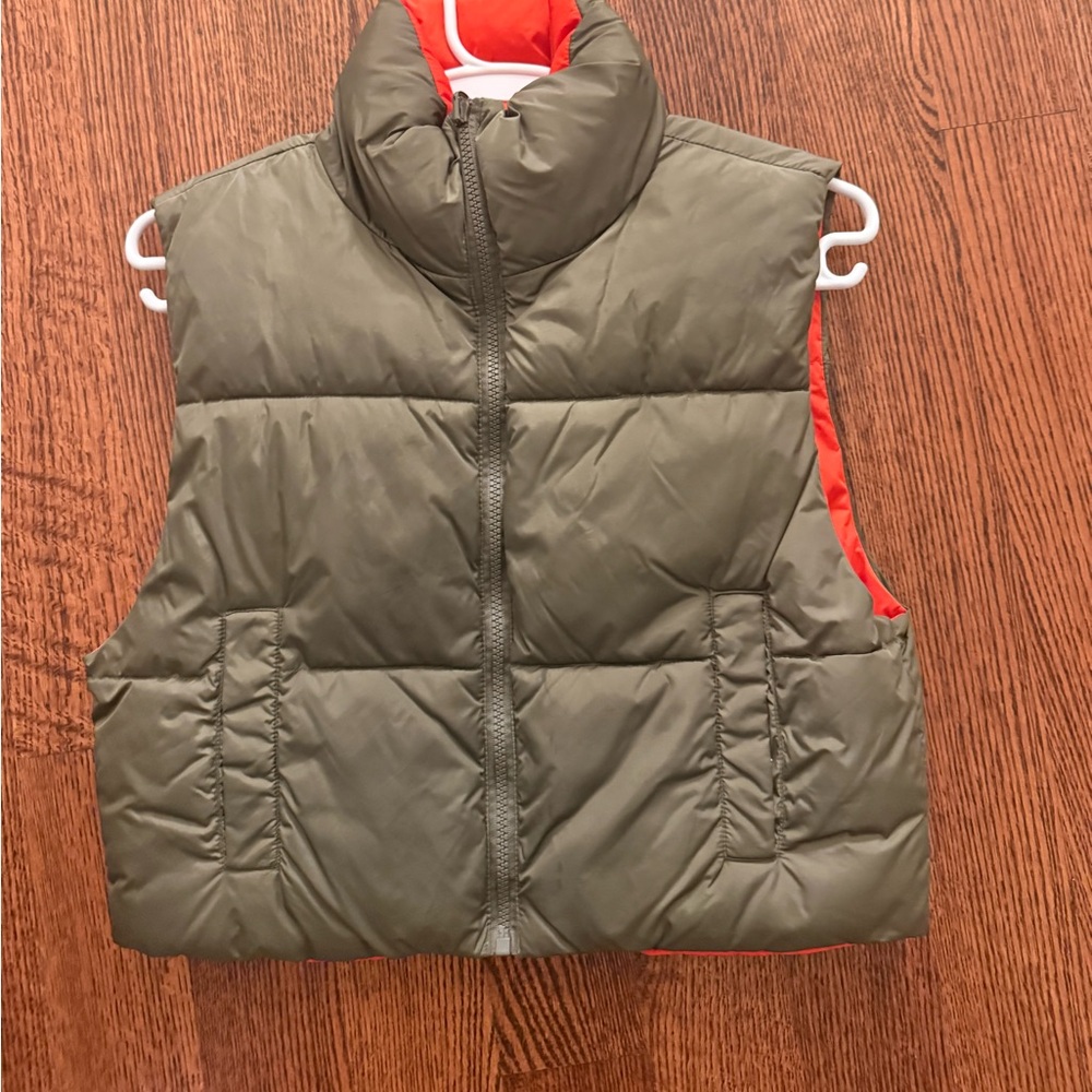 Reversible Puffer Vest in Olive and bright orange